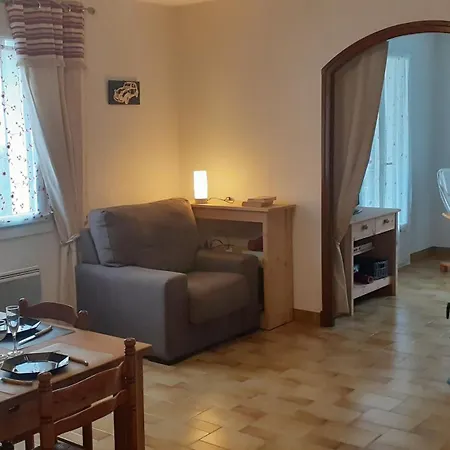 T3 Rdc 2/4 Pers, Terrasse Et Garage Prive. Apartment *
